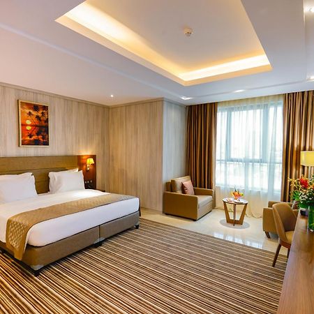 Byblos Hotel Абиджан Екстериор снимка
