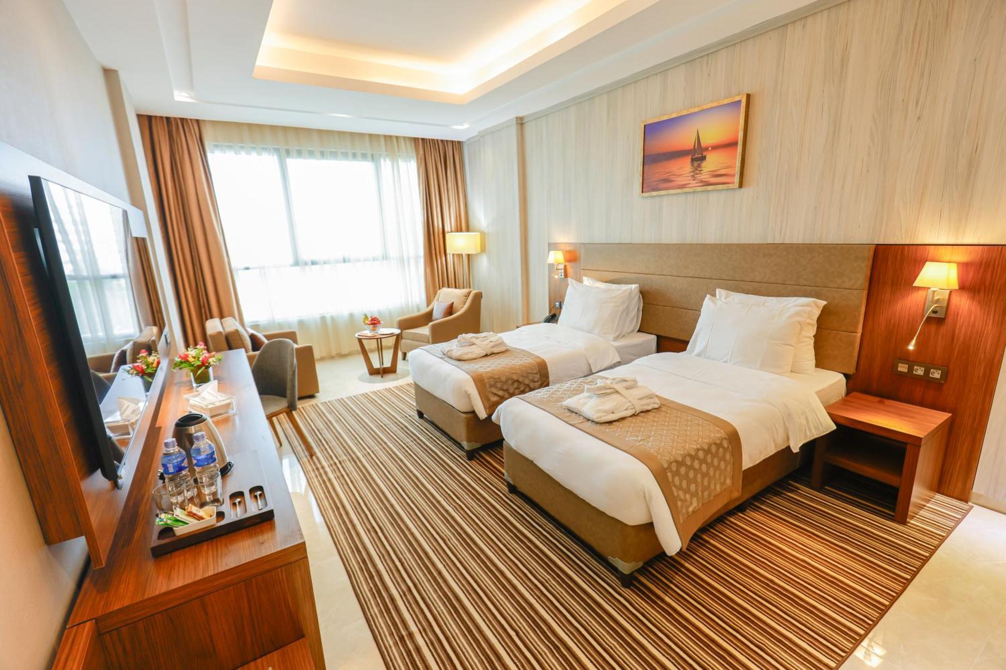 Byblos Hotel Абиджан Екстериор снимка